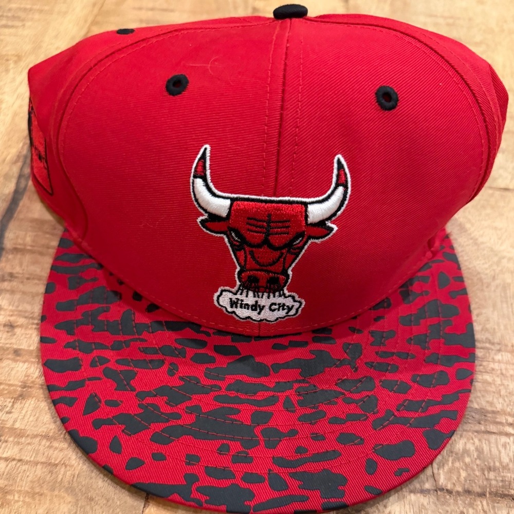 47 Brand Chicago Bulls Windy City NBA HWC Snapback Hat Red Print Time 20492517